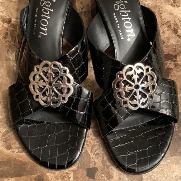 Brighton slip on sandals. Size 10M EUC! - Picture 2 of 6